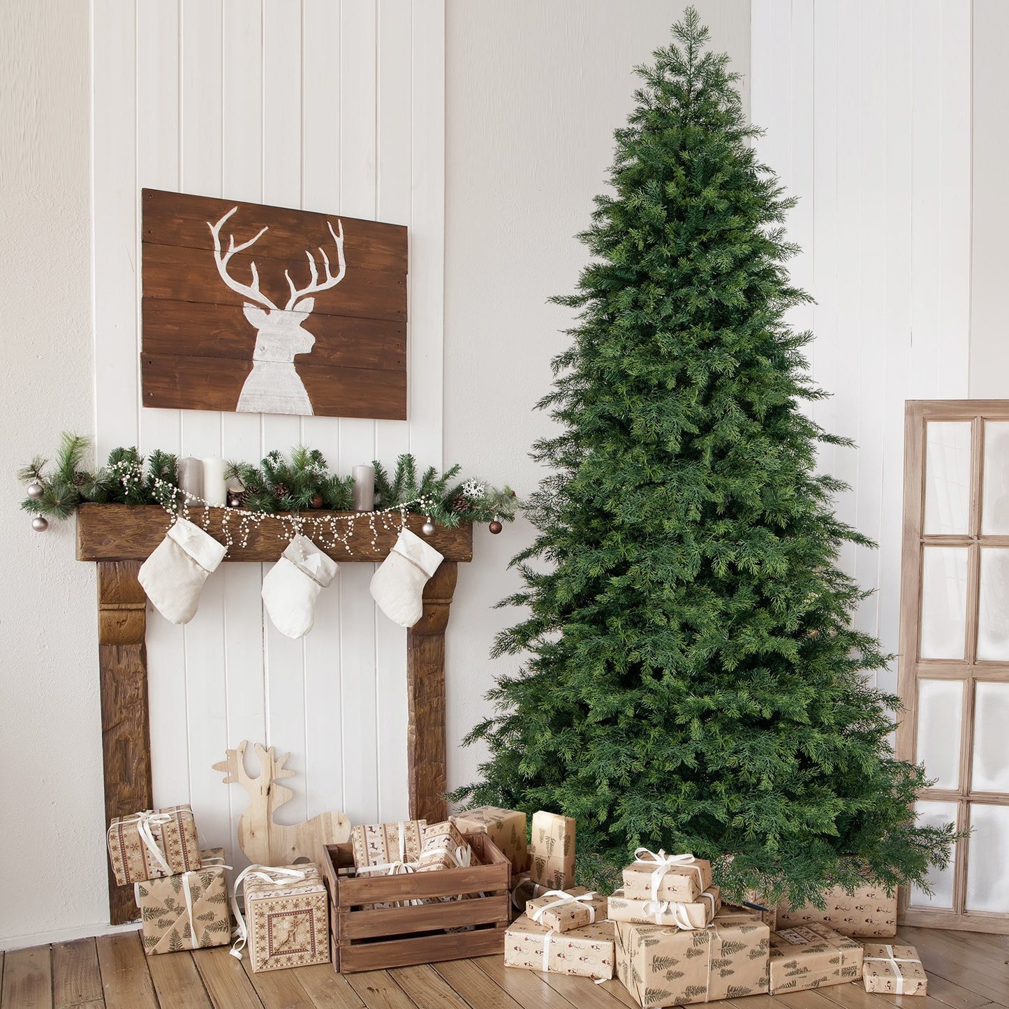Artificial Christmas Tree Green Hinged Holiday Tree with 721/1019 Lush Branch Tips-6 ft