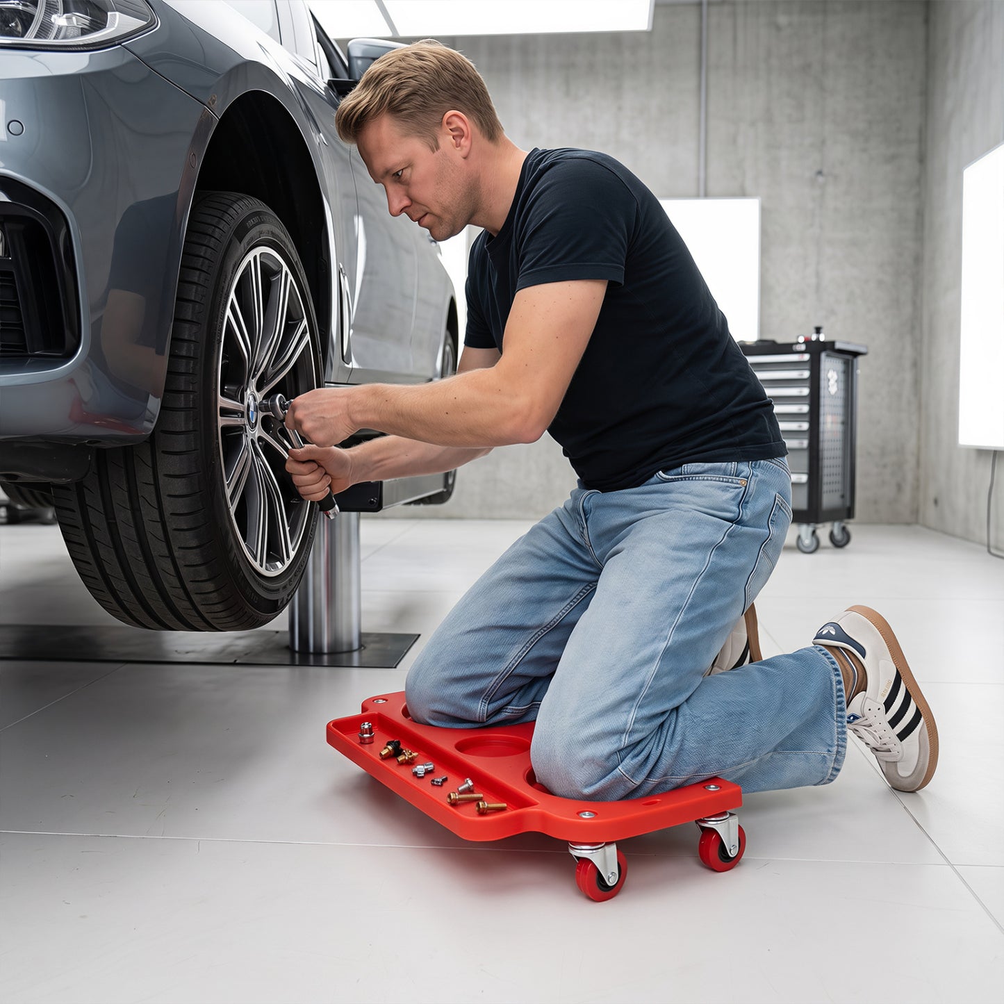 Rolling Knee Creeper with 360° Swivel Casters Lightweight Kneeling Pads-Black